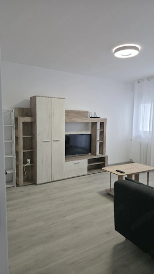 Inchiriez apartament 2 camere  decomandat  - imagine 10