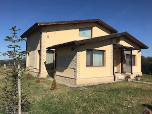 Vila exclusivista in Balotest