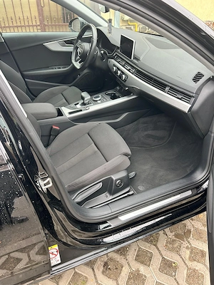 Audi A4 Automată 2019 - imagine 8