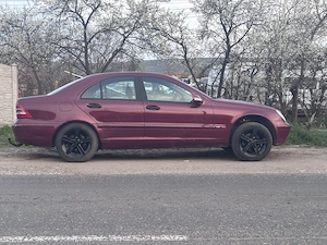 Mercedes c class fără motor 400€