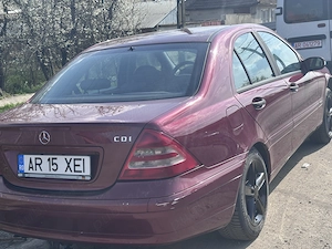 Mercedes c class fără motor 400€ - imagine 3