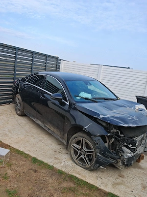 Mercedes CLA AMG avariat  - imagine 3
