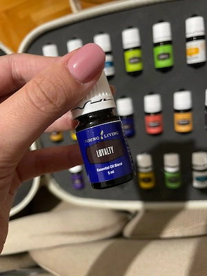 Ulei esențial Young Living 100% natural   Loyality 5 ml - NOU SIGILAT