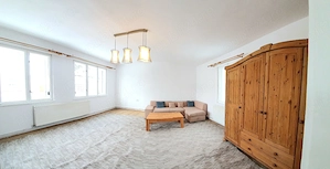 Inchiriez casa + curte in Ghimbav  Brasov, casa de inchiriat central - imagine 3