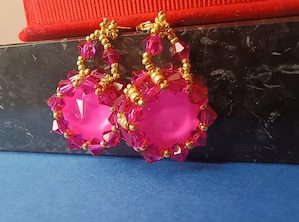 Cercei handmade roz intens cu cristale Preciosa   eleganță vibrantă