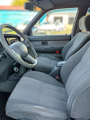 Toyota 4Runner Hillux  - imagine 5