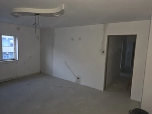 VAND Apartament 3 camere decomandat foarte spatios  75 m2 - imagine 5