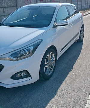 Vând Hyundai i20, an fabricație 2020 - imagine 2