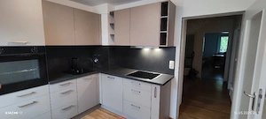 Montaj mobilier si parchet laminat. 