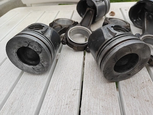  Pistoane cu bielă pentru Ford focus 2.0 tdci - imagine 2