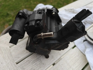 Pompa injectie Pompa Înalte SIMENS Ford Focus 2.0tdci - imagine 2