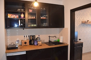 Apartament cazare SINAIA. Lux. 4 persoane max * Priveliste, balcon, bucatarie, wifi - imagine 5