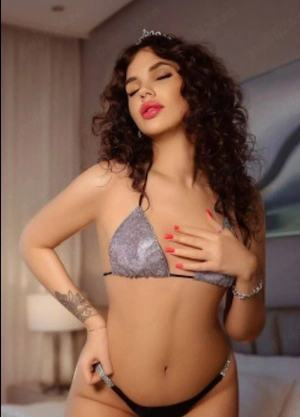 Ofer servici de calitate ( fac și party am și colegă , facem și deplasări !! 