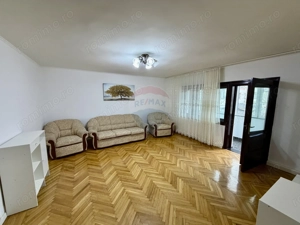Apartament 3 camere etaj 1 - imagine 2
