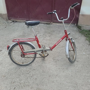 De vânzare bicicletă 