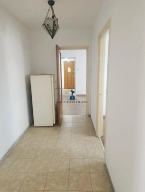 Inchiriere Apartament 4 Camere Semidecomandat Aparatorii Patriei-Moldovita - imagine 7