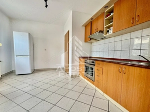 Casa de inchiriat cu 8 apartamente, ideal pentru firme. Zona Centrala - imagine 9