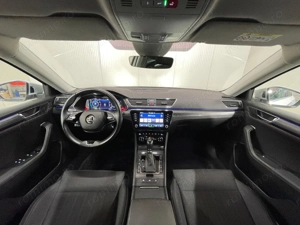 Skoda Superb - imagine 8