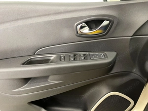 Renault Captur - imagine 18