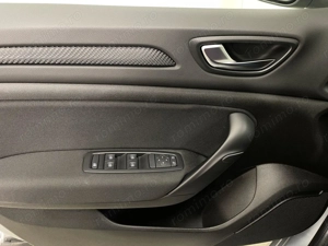 Renault Megane - imagine 18