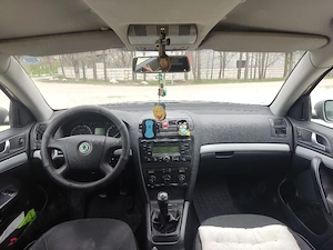 Skoda Octavia 2  - imagine 2