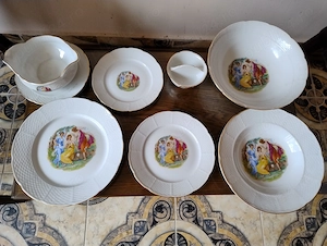 Serviciu vintage (+70 ani) THUN, 46 piese din porțelan fin aurit cu aur 24 karate  - imagine 3