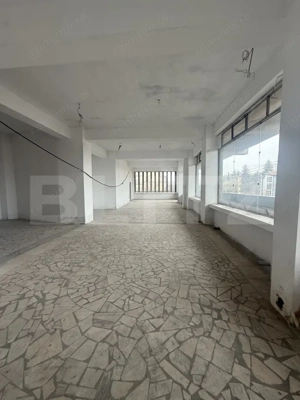 Spațiu comercial de închiriat – Târgoviște | terasă generoasă  - imagine 4