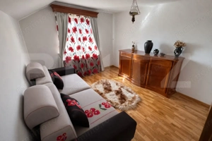 Casă spațioasă, complet mobilată și utilată, teren 700 mp –Reghin - imagine 9