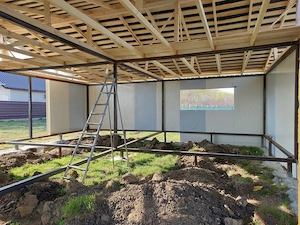 Vând teren intravilan +construcție pe structura metalica inceputa teren 712 mp,vonstrucyia 100 mp  - imagine 2