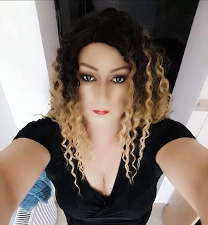 Transexuală plinuță cu forme cur apetisant în orașul tău fac și show la web sau filmuleț cu mine