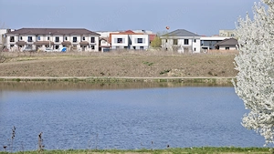 Duplex modern, 4 camere și 2 băi, lac, pădure - imagine 2