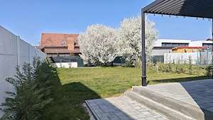 Duplex modern, 4 camere și 2 băi, lac, pădure - imagine 4
