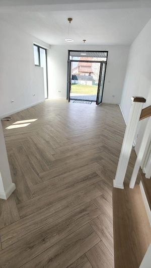 Duplex modern, 4 camere și 2 băi, lac, pădure - imagine 5