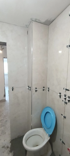 faianțar,montez gresie faianță 