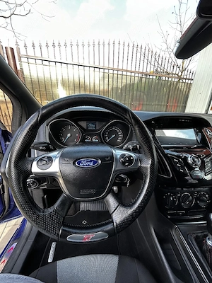 Ford Focus ST Line Mk3 2014 - imagine 9
