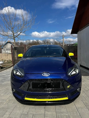Ford Focus ST Line Mk3 2014 - imagine 2
