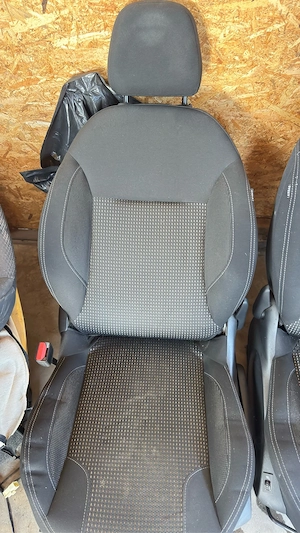 Scaune fata Peugeot 208 , 2016 - imagine 5