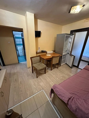 Apartament cu balcon  2 camere  Zona Centrala   - imagine 6