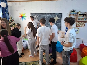 Execut lucrări de zugrăveli, reparații și construcții