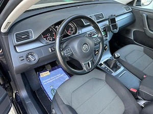 Volkswagen Passat SW 2.0 Diesel 170 CP An 2012 - imagine 17