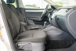 Skoda Octavia - imagine 12