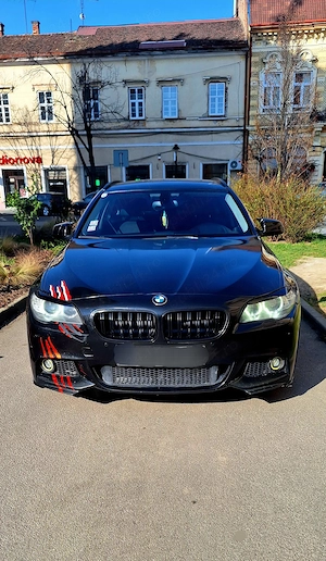 Vand Un BMW  F11 Diesel  de 2l Motor 