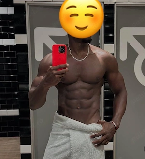 Doar pentru femei și cupluri