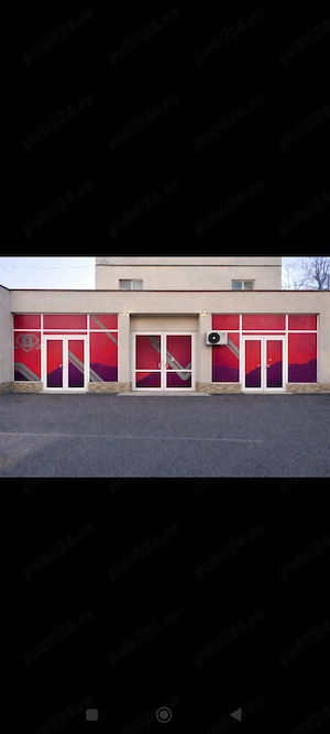 Spatiu versatil Găvana 150mp vitrină 15m