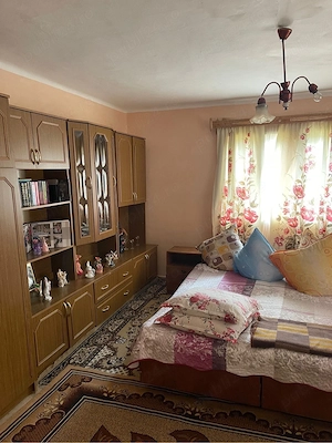 Casa de vânzare+ anexă gospodareasca  - imagine 2