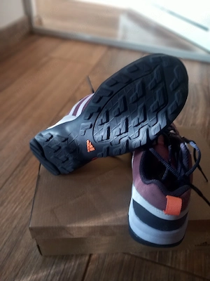 vand adidasi Adidas TIRREX