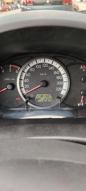 Vând Mazda 5 an 2006 motor 2.0 diesel 110 cp.   - imagine 2