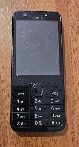 Nokia 230 folosit
