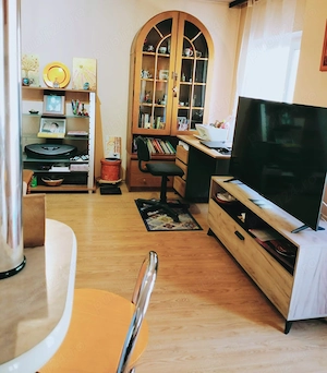 Apartament spațios 3 camere   75 mp + boxă 18 mp   ideal INVESTIȚIE   vacanță   Băile Herculane - imagine 6