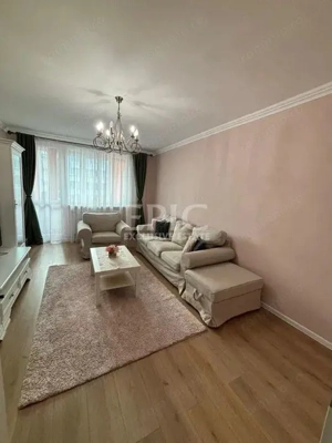 Chirie 2 camere, Modern, Decomandat, Zona Poli II - imagine 2